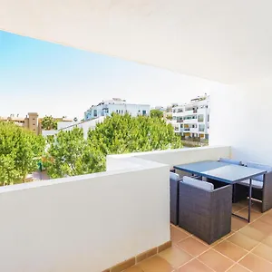 https://spacious-apartment-residencial-alamar.1costadelsol.com