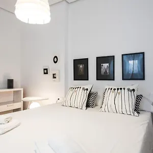 Alhondiga With Terrace Appartement